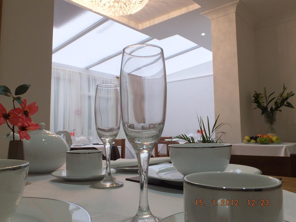 Jessamine House Hotel Грейвсенд Экстерьер фото